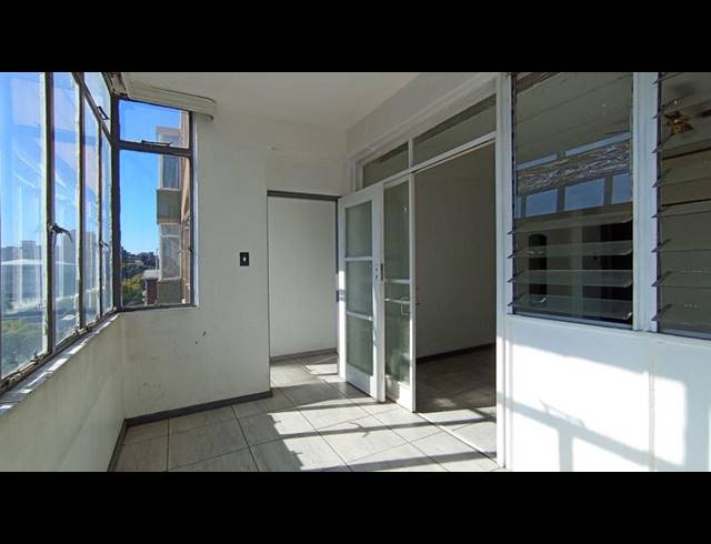 2 BEDROOM APARTMENT FOR SALE IN ARCADIA